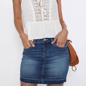 KanCan Estilo Denim Released Hem  MiniSkirt Sz 7